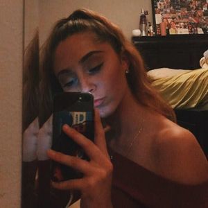 Meet your Posher, Erica